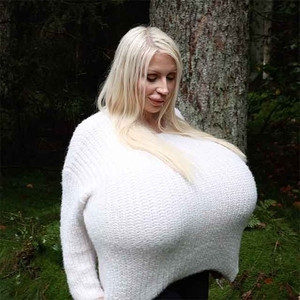 Beshine's breasts stick out so far that they might get less body heat