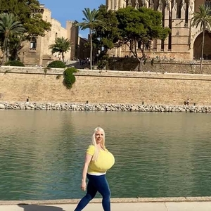 Sightseeing with the biggest boobs in the world