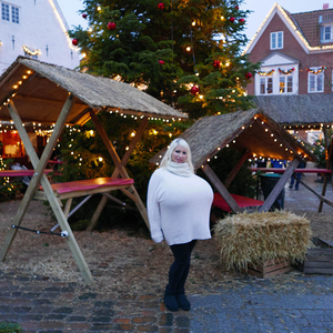 Beshine is visiting a christmas market