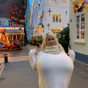 Largest breasts in the world on a Xmas market