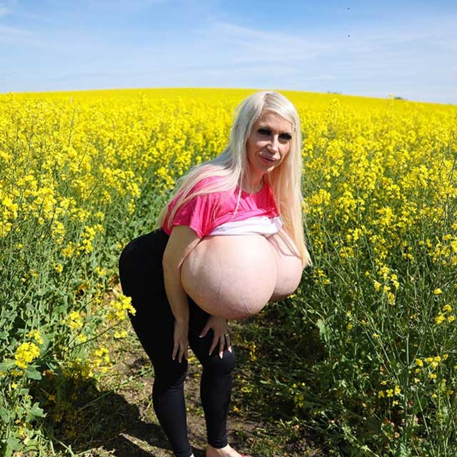 beshine High quality photos of Beshine and the biggest boobs in the world