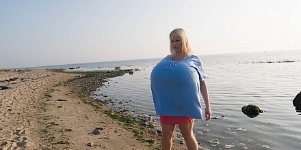 Beshine and her tremendous mega mounds